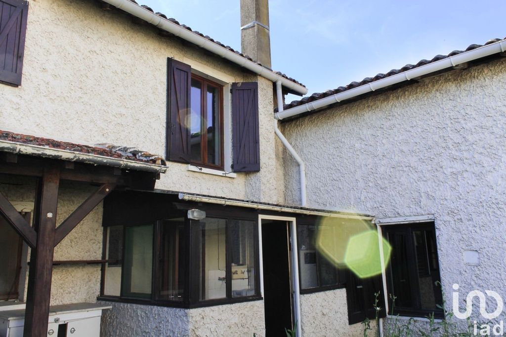 Achat maison à vendre 4 chambres 128 m² - Châtillon-sur-Chalaronne