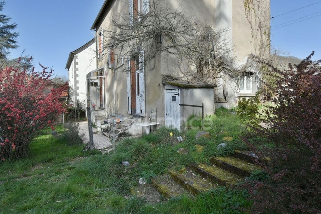 Achat maison à vendre 4 chambres 148 m² - Bassignac