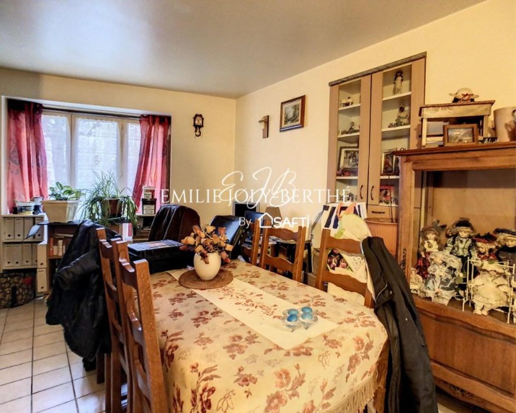 Achat maison à vendre 4 chambres 119 m² - Chémeré-le-Roi