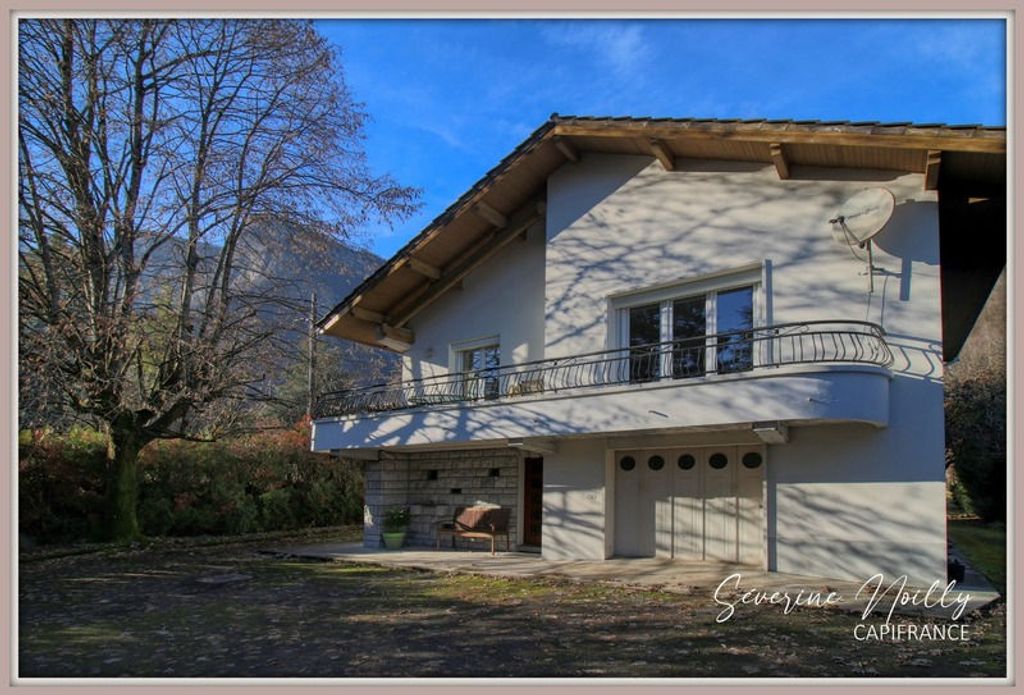 Achat maison à vendre 6 chambres 170 m² - La Terrasse