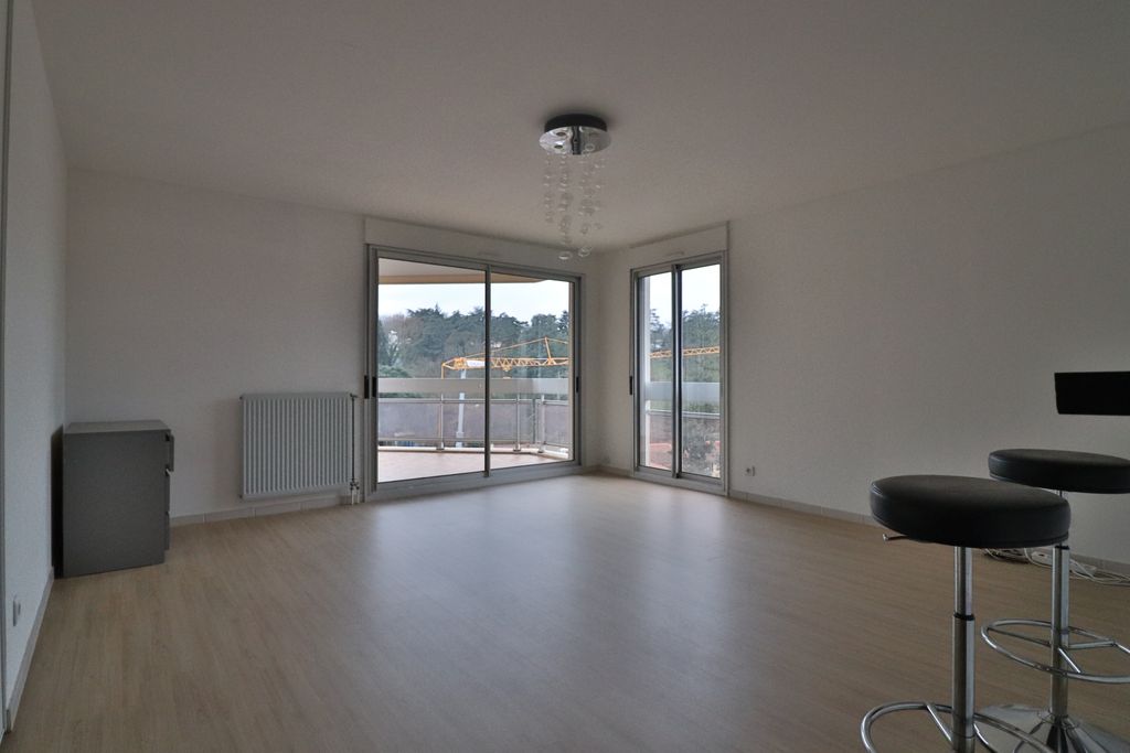 Achat appartement à vendre 3 pièces 81 m² - Charbonnières-les-Bains
