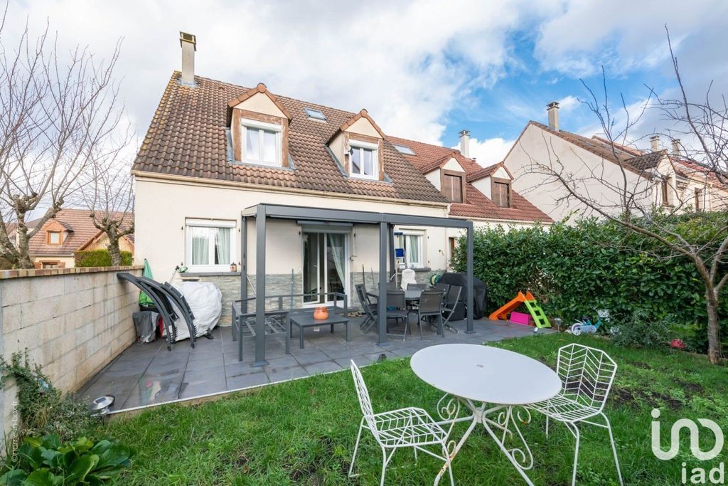 Achat maison à vendre 4 chambres 135 m² - Pontault-Combault