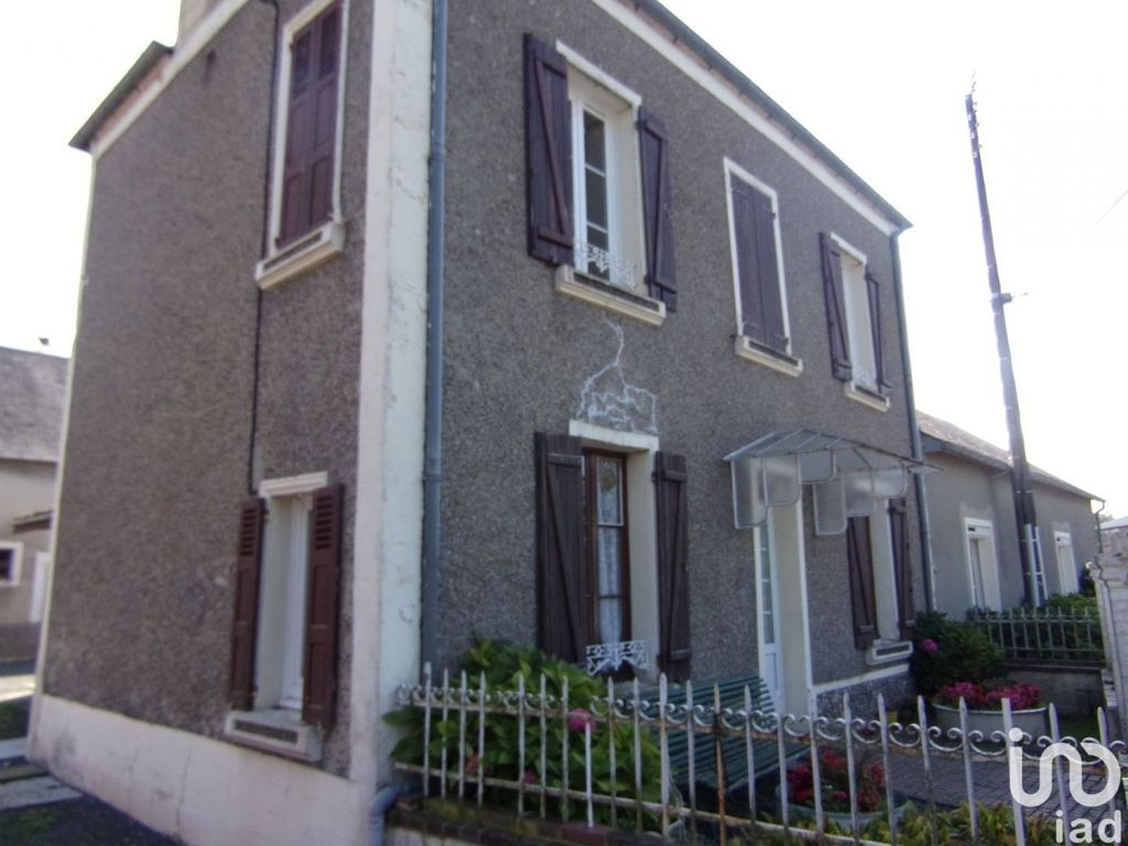 Achat maison à vendre 3 chambres 140 m² - Saint-Jean-de-Savigny