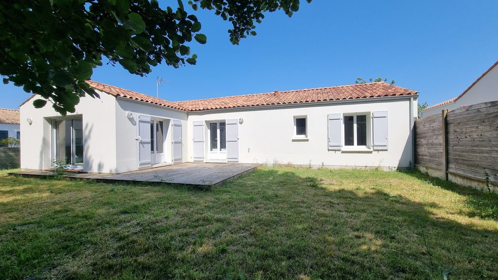 Achat maison à vendre 4 chambres 116 m² - Saint-Hilaire-de-Riez