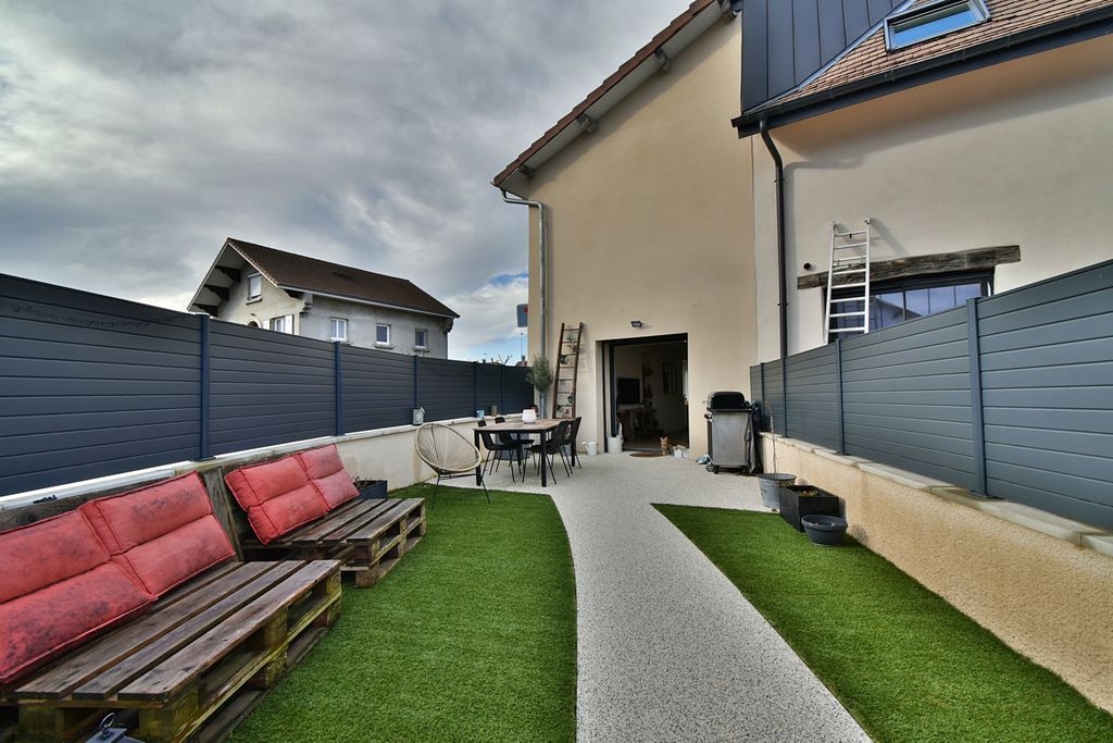Achat maison à vendre 3 chambres 110 m² - Cessieu