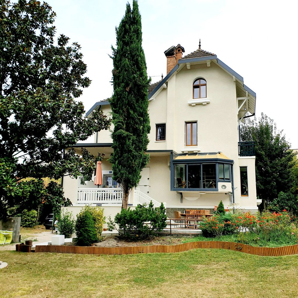 Achat maison à vendre 5 chambres 197 m² - Le Pont-de-Claix