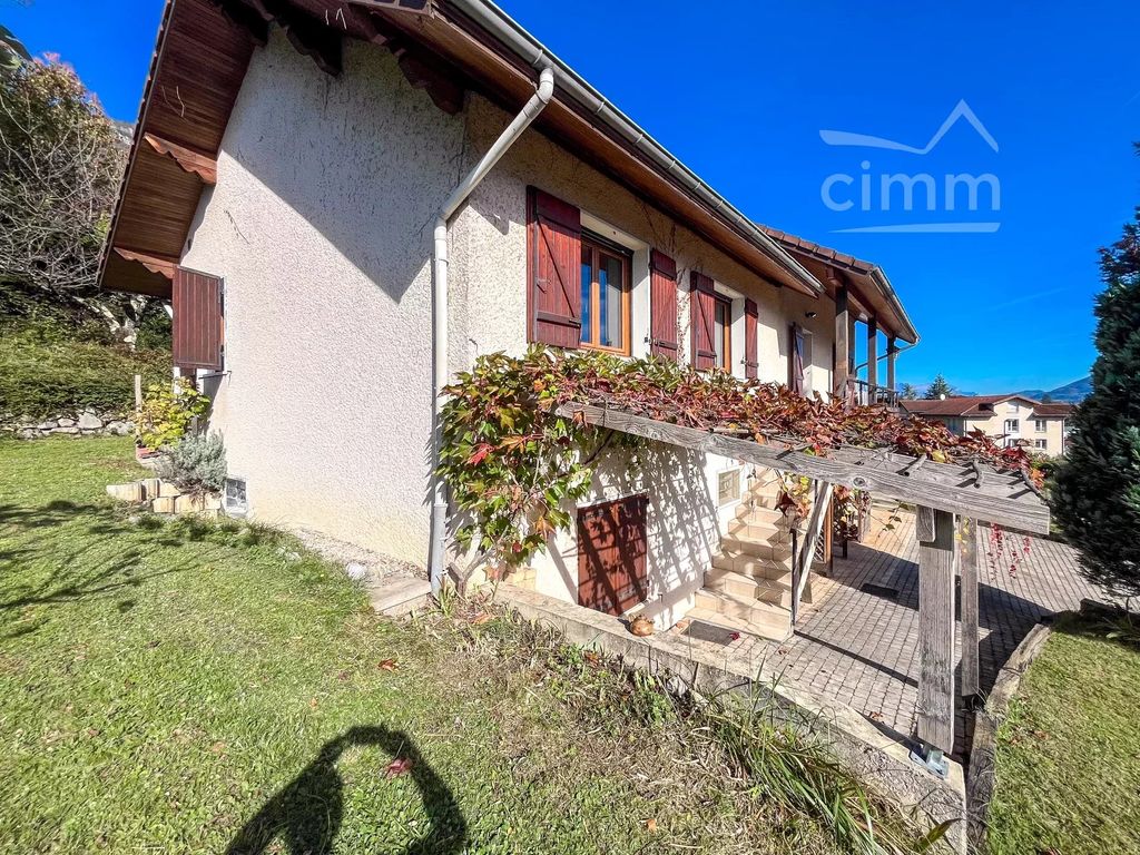 Achat maison à vendre 5 chambres 175 m² - Le Touvet