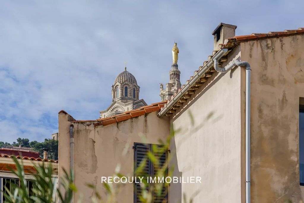 Achat maison à vendre 2 chambres 69 m² - Marseille 6ème arrondissement