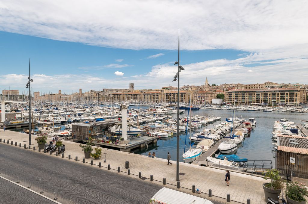 Achat appartement à vendre 4 pièces 128 m² - Marseille 1er arrondissement