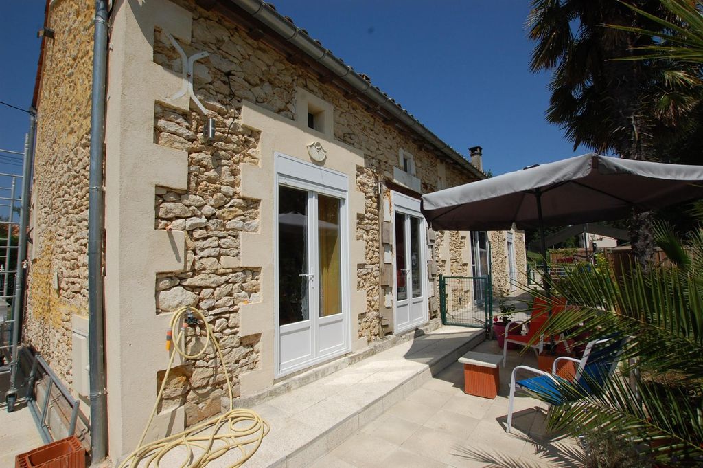 Achat maison à vendre 5 chambres 160 m² - Saint-Ciers-sur-Gironde
