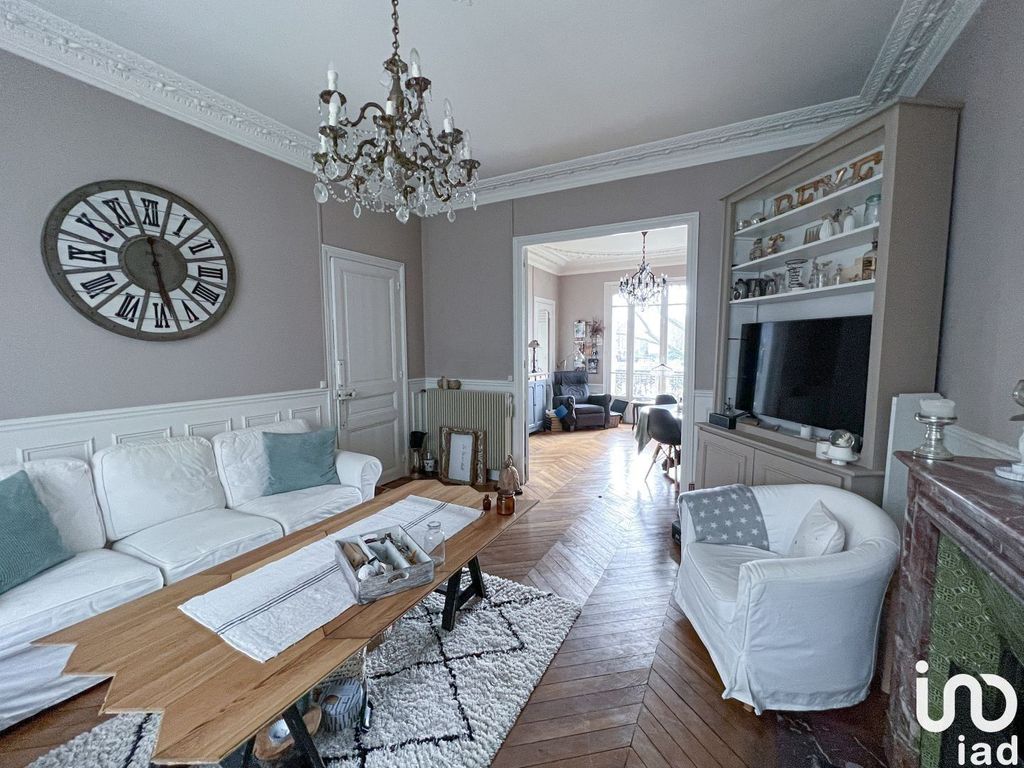 Achat maison à vendre 5 chambres 181 m² - Thorigny-sur-Marne