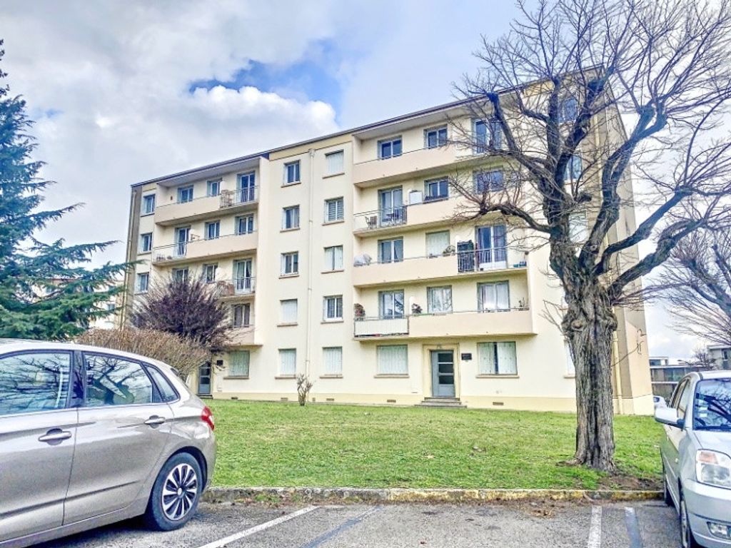 Achat appartement à vendre 3 pièces 71 m² - Bourgoin-Jallieu
