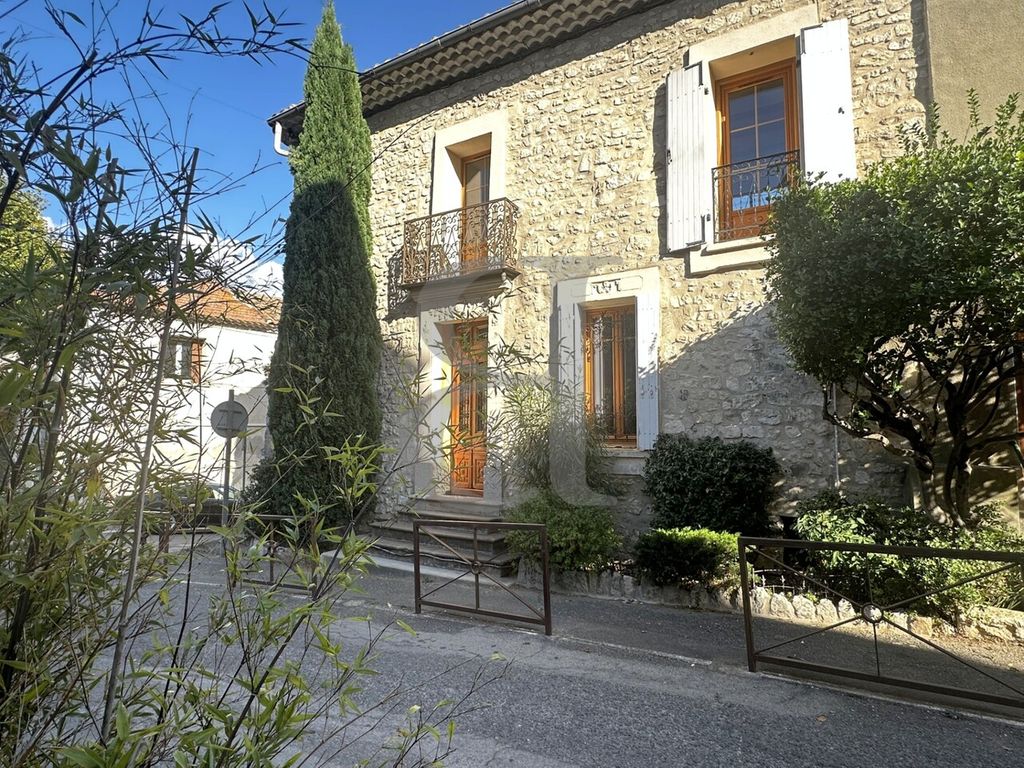 Achat maison à vendre 4 chambres 182 m² - L'Isle-sur-la-Sorgue