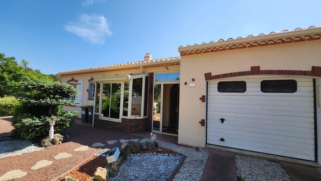 Achat maison à vendre 2 chambres 73 m² - Saint-Gilles-Croix-de-Vie