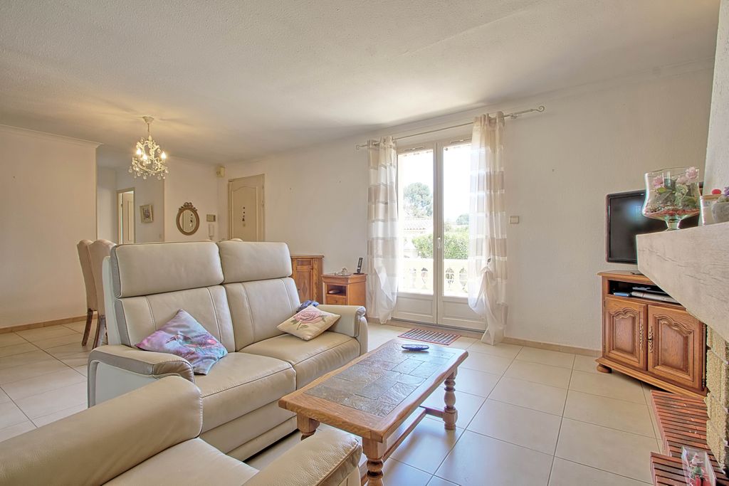 Achat maison à vendre 2 chambres 74 m² - La Londe-les-Maures