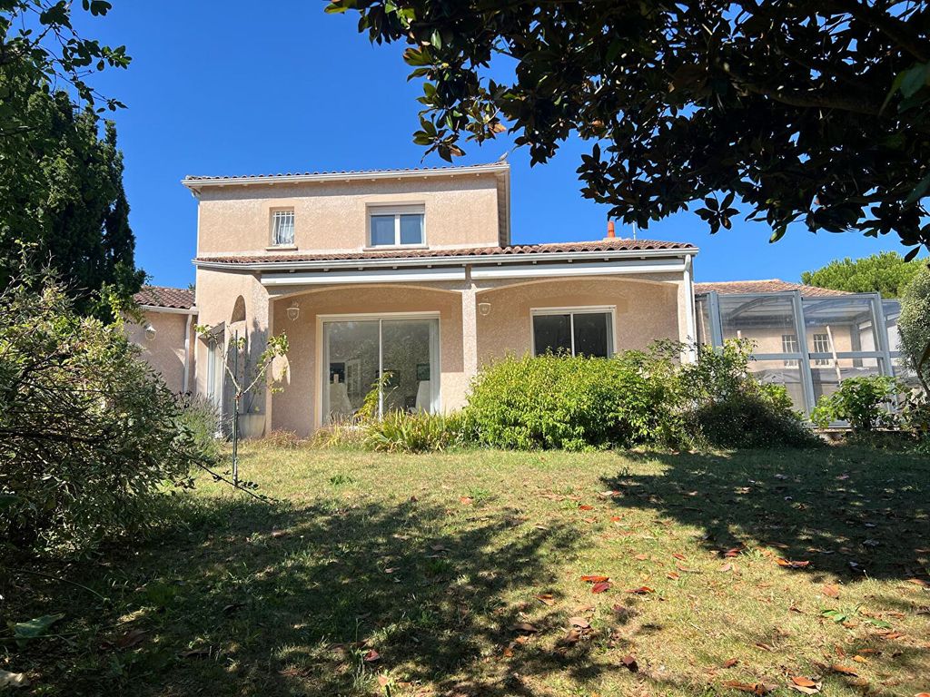 Achat maison à vendre 4 chambres 162 m² - Saint-Palais-sur-Mer