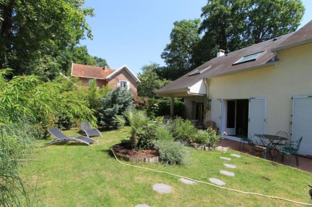 Piscine La Celle St Cloud