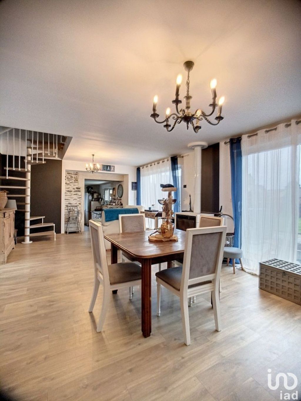 Achat maison à vendre 3 chambres 138 m² - Couvains