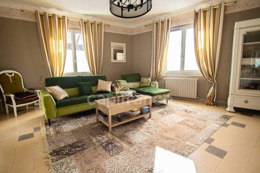 Achat maison à vendre 6 chambres 210 m² - Castelsarrasin