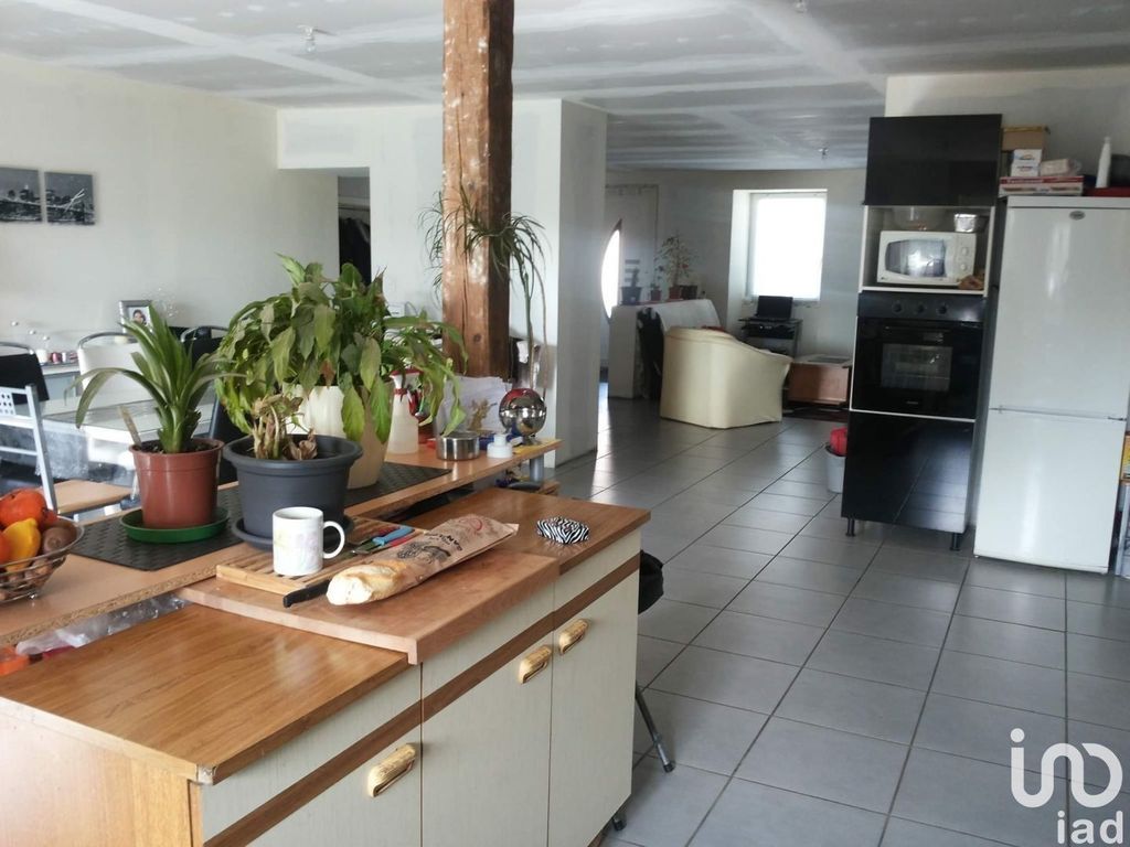 Achat maison à vendre 4 chambres 172 m² - Bettborn