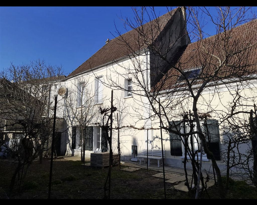 Achat maison à vendre 4 chambres 198 m² - Crépy-en-Valois