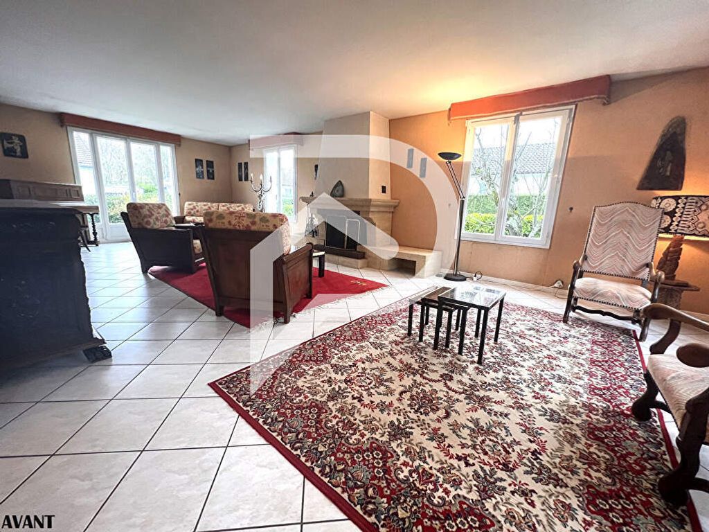 Achat maison à vendre 6 chambres 216 m² - Gif-sur-Yvette