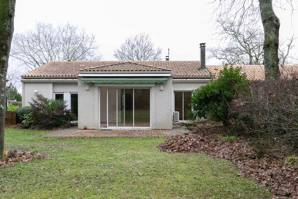 Achat maison à vendre 4 chambres 129 m² - Pessac