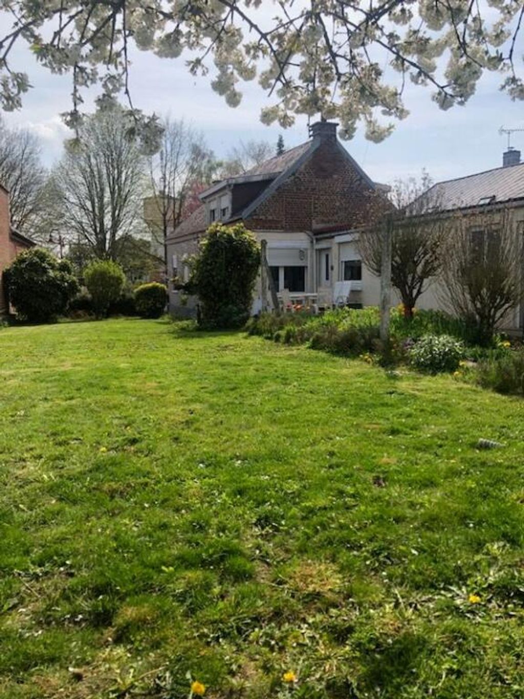 Achat maison à vendre 4 chambres 113 m² - Quiévy