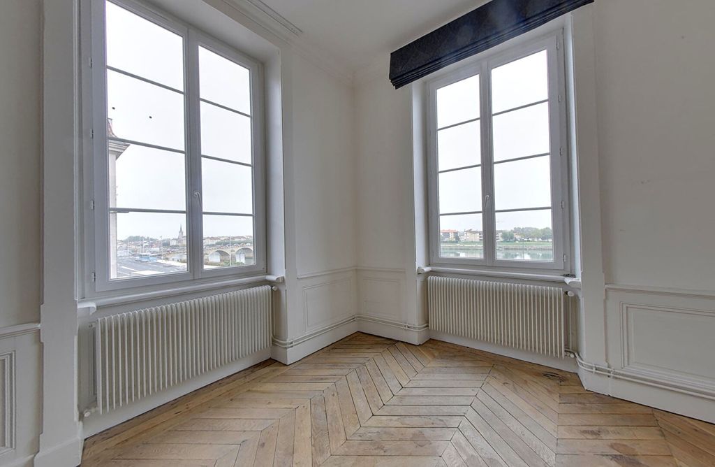 Achat appartement à vendre 4 pièces 135 m² - Mâcon