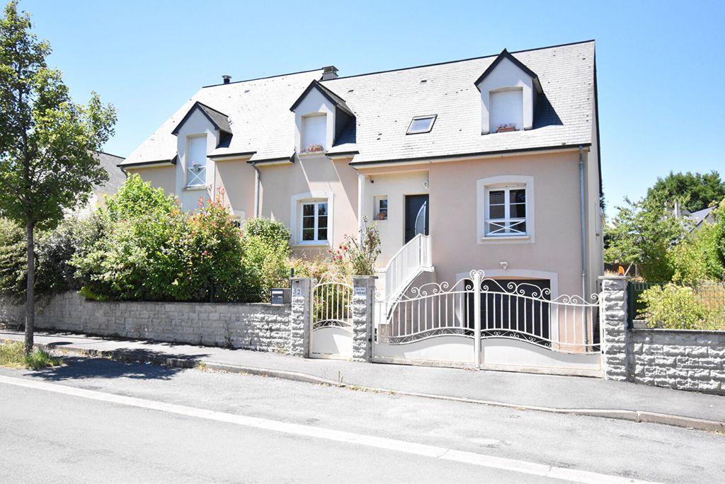 Achat maison à vendre 6 chambres 232 m² - Château-Gontier