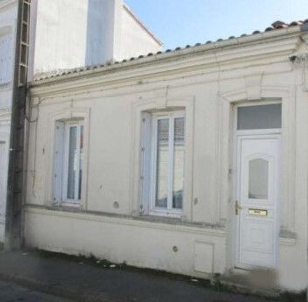 Achat maison à vendre 2 chambres 88 m² - Rochefort