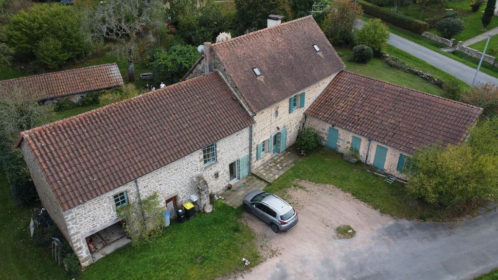 Achat maison à vendre 3 chambres 184 m² - Sainte-Feyre