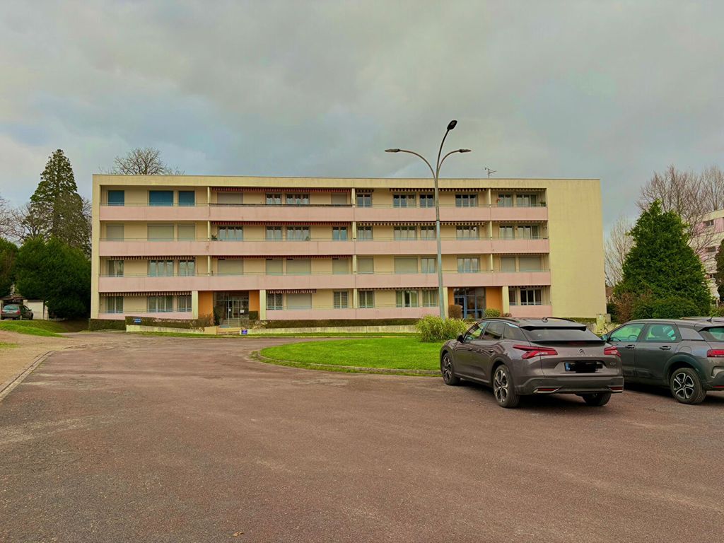 Achat appartement à vendre 3 pièces 84 m² - Saint-Florentin