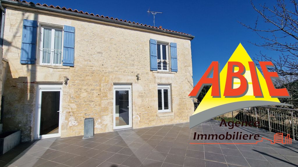 Achat maison à vendre 4 chambres 145 m² - Fontenay-le-Comte