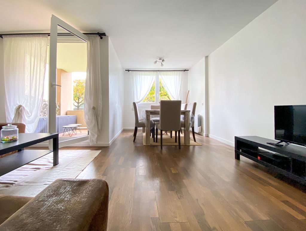 Achat appartement à vendre 3 pièces 82 m² - Saint-Ouen