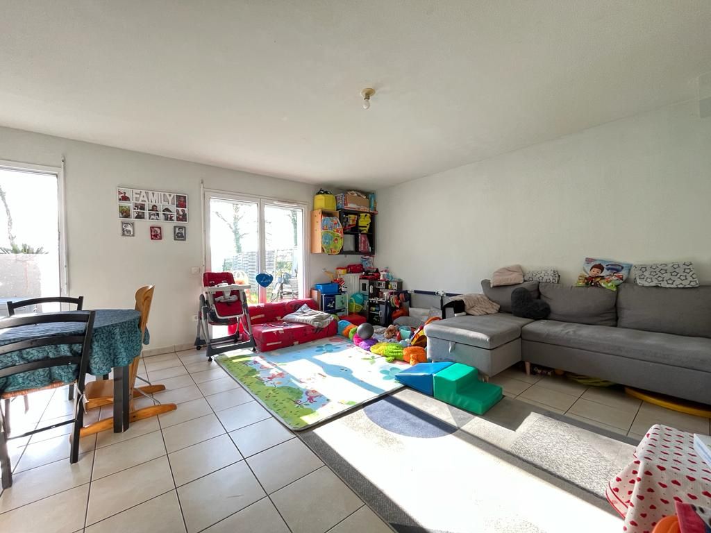 Achat maison à vendre 3 chambres 82 m² - Ambarès-et-Lagrave