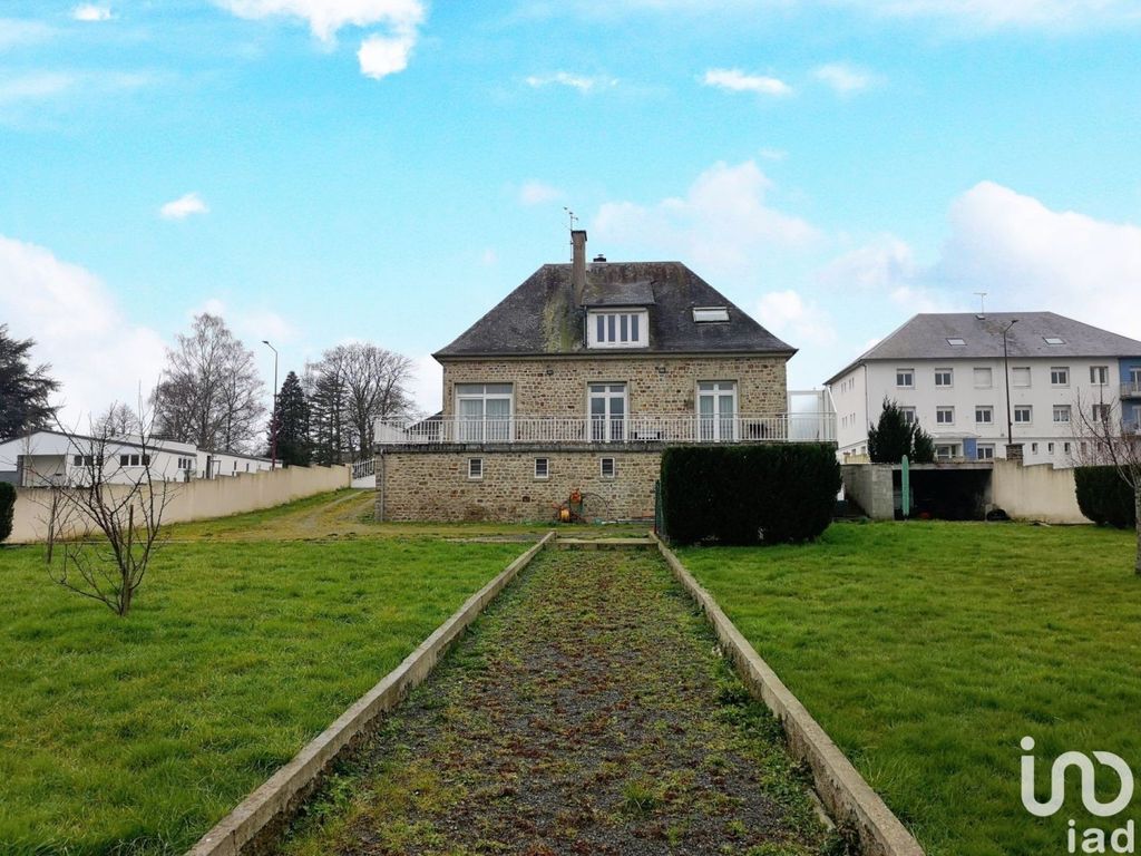 Achat maison à vendre 5 chambres 192 m² - Tessy-Bocage