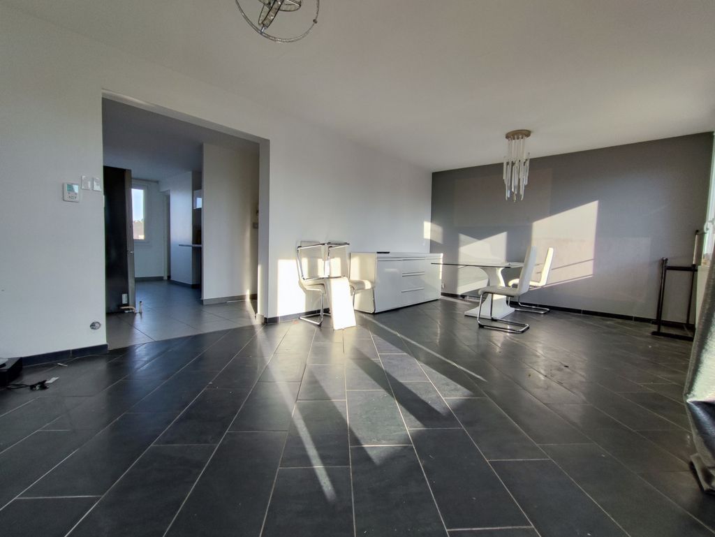 Achat appartement à vendre 4 pièces 76 m² - Feyzin