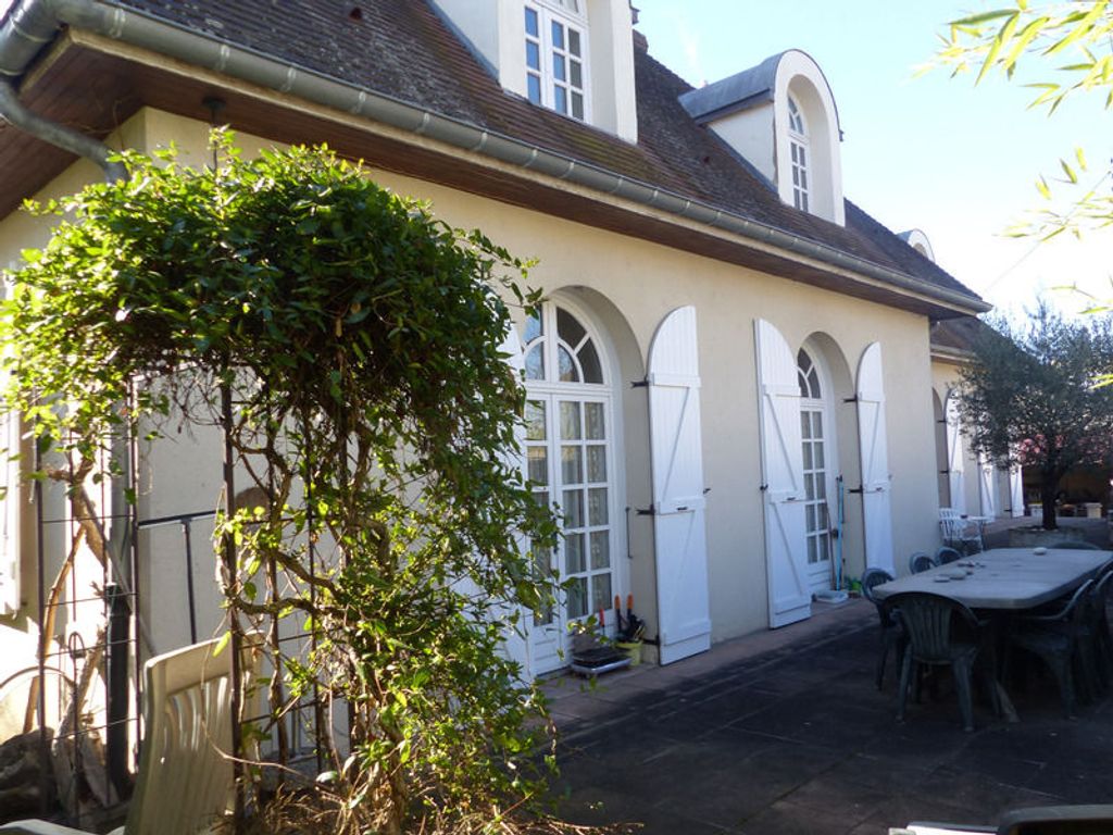 Achat maison à vendre 4 chambres 260 m² - Montceau-les-Mines