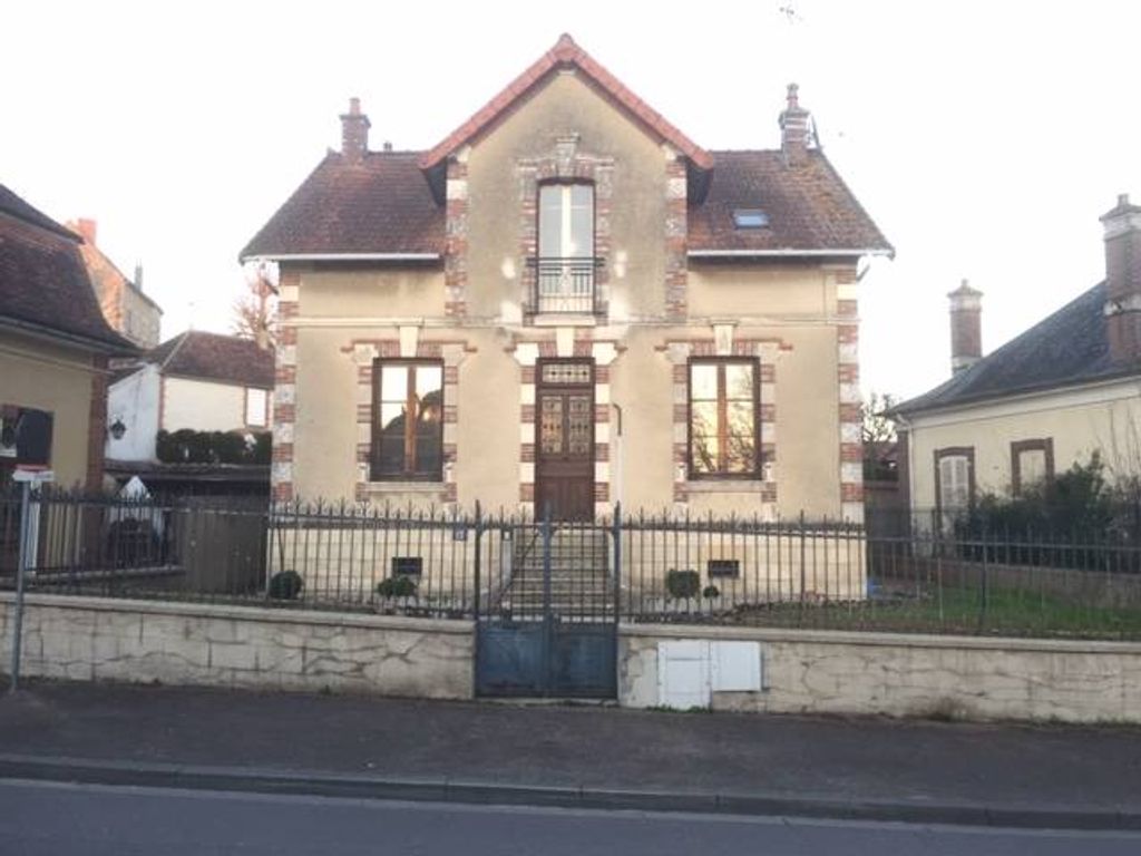 Achat maison à vendre 5 chambres 110 m² - Saint-Florentin