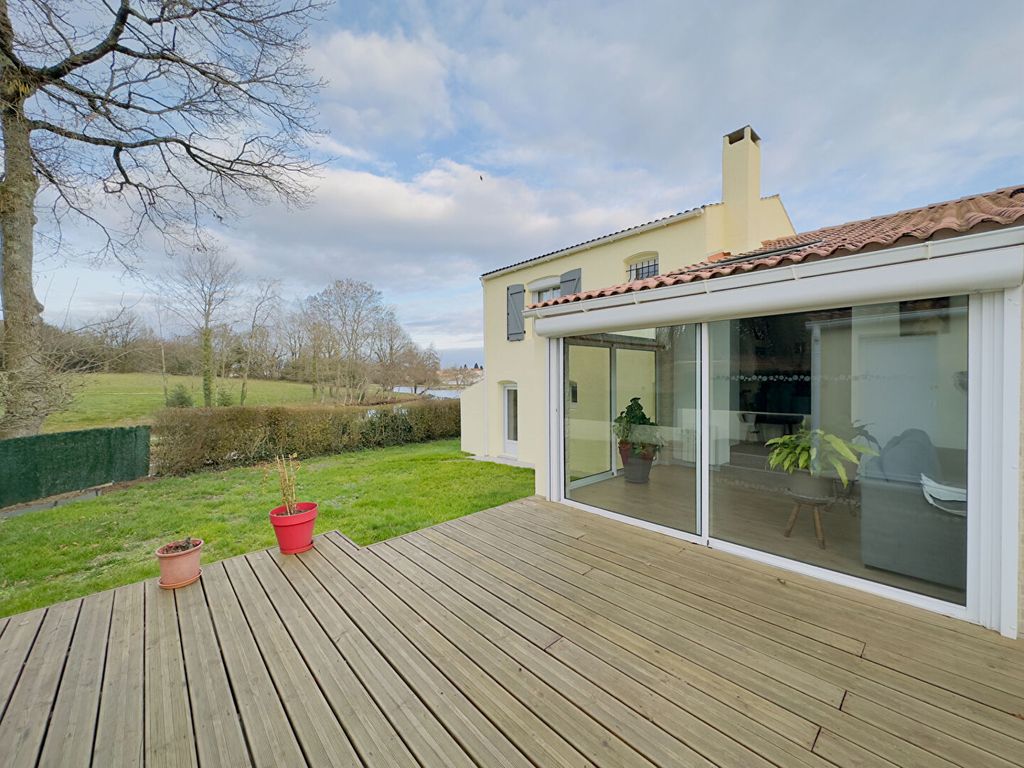 Achat maison à vendre 4 chambres 152 m² - Mouilleron-le-Captif