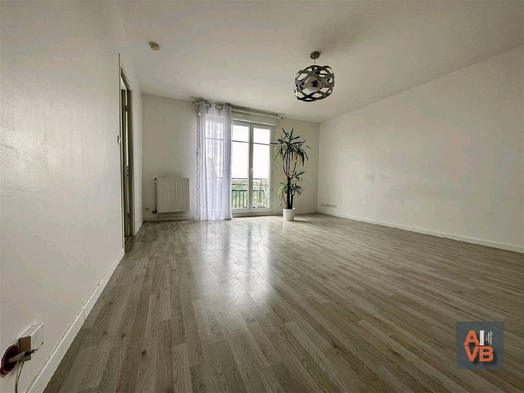 Achat appartement à vendre 4 pièces 82 m² - Bussy-Saint-Georges