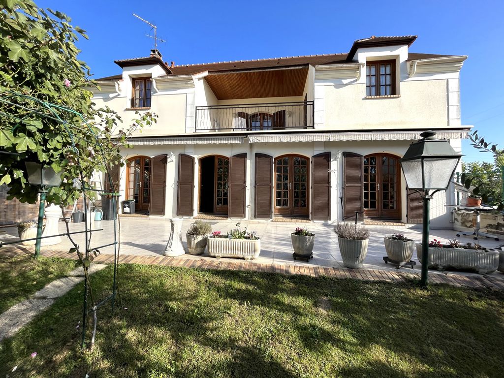 Achat maison à vendre 4 chambres 180 m² - Savigny-sur-Orge