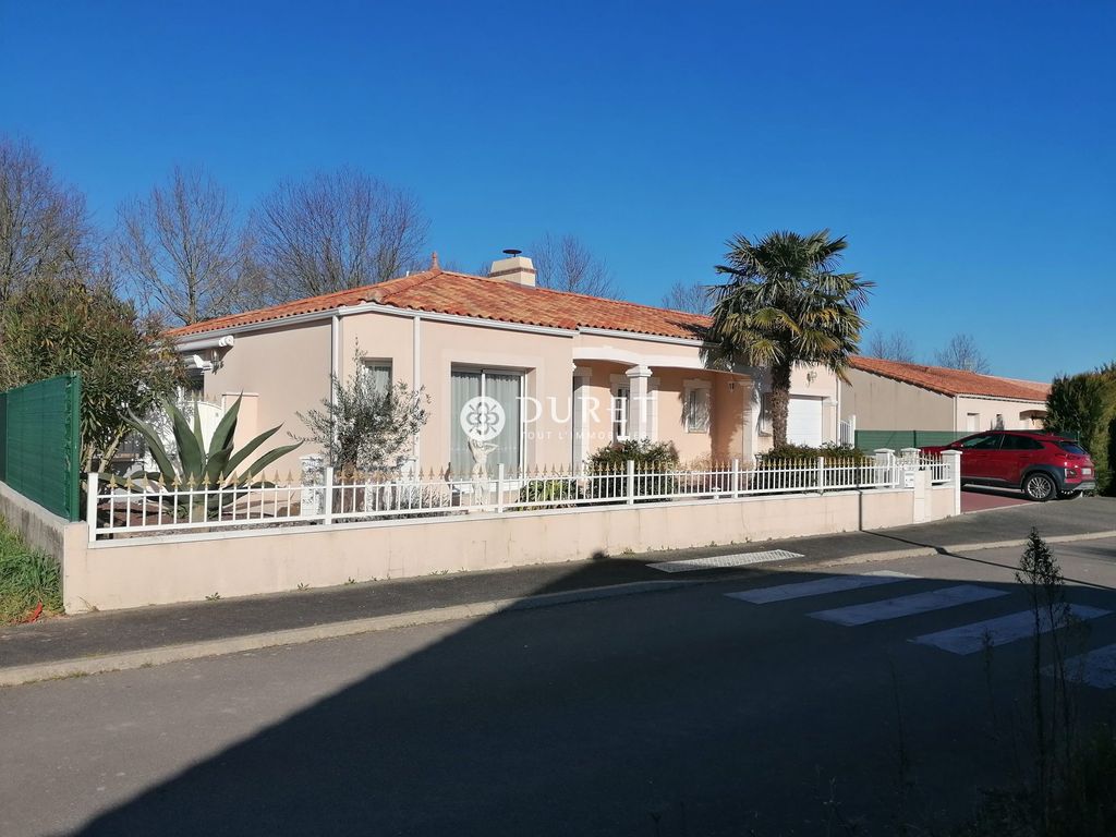 Achat maison à vendre 3 chambres 139 m² - La Roche-sur-Yon