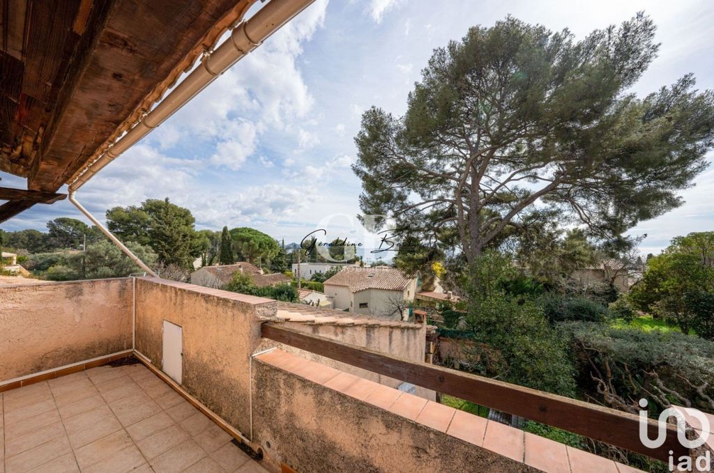 Achat maison à vendre 3 chambres 140 m² - La Ciotat