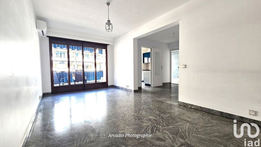 Achat appartement à vendre 2 pièces 52 m² - Cagnes-sur-Mer