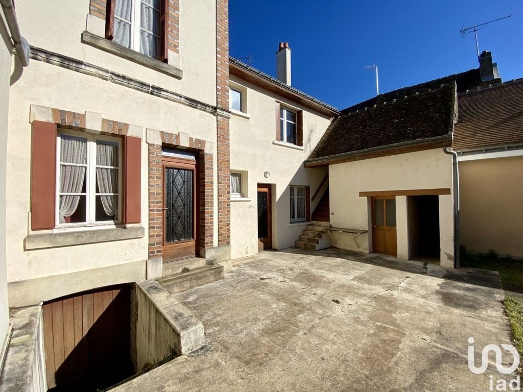 Achat maison à vendre 5 chambres 175 m² - Château-Renault