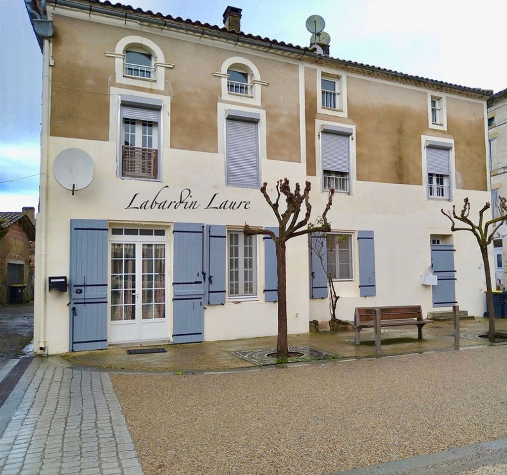 Achat maison à vendre 3 chambres 140 m² - Caumont-sur-Garonne
