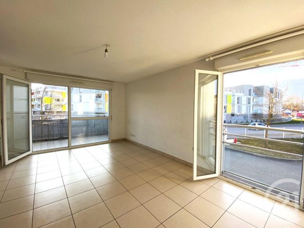 Achat appartement à vendre 3 pièces 66 m² - Saint-Genis-Pouilly