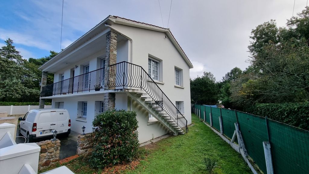 Achat maison à vendre 4 chambres 116 m² - Saint-Hilaire-de-Riez